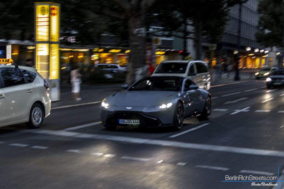 Aston Martin V8 Vantage (2018) spotted in Berlin — BerlinRichStreets